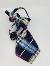 Cargar imagen en el visor de la galería, Corbata para perro o gato azul tipo escolar
